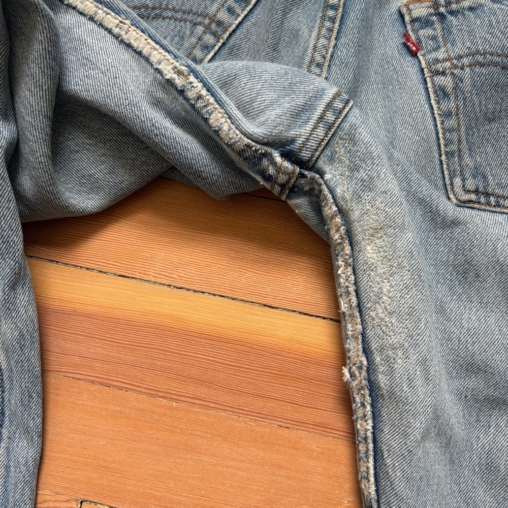 Vintage Levi’s 501 Light Wash Blue Jeans Made in Canada - Picture 12 of 13